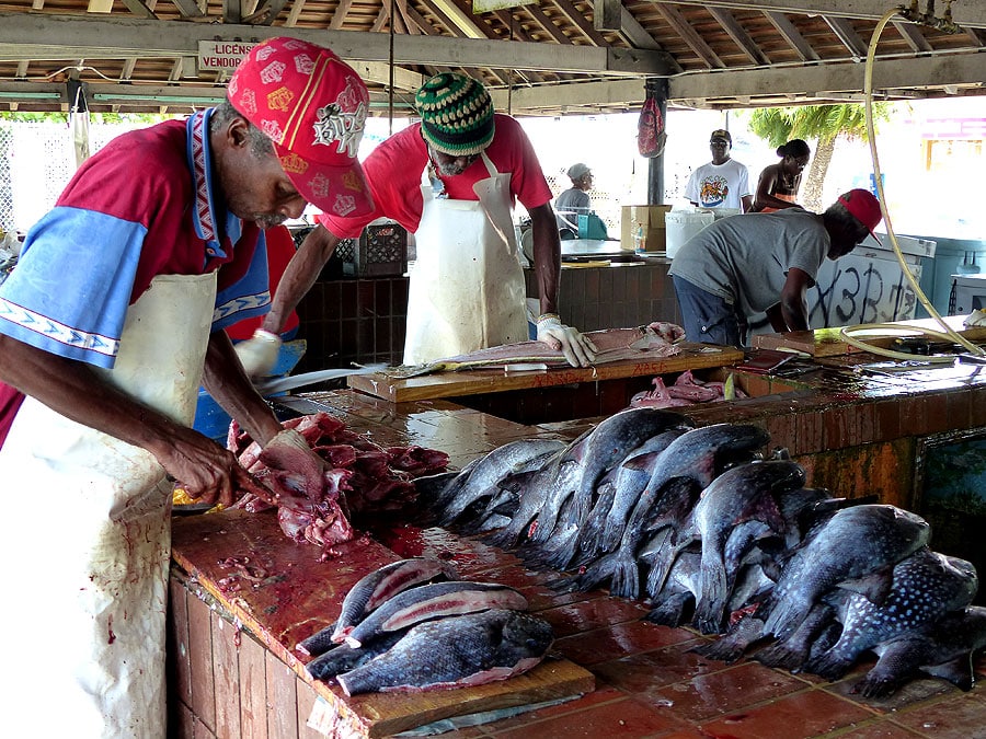 Fischer auf dem Fischmarkt